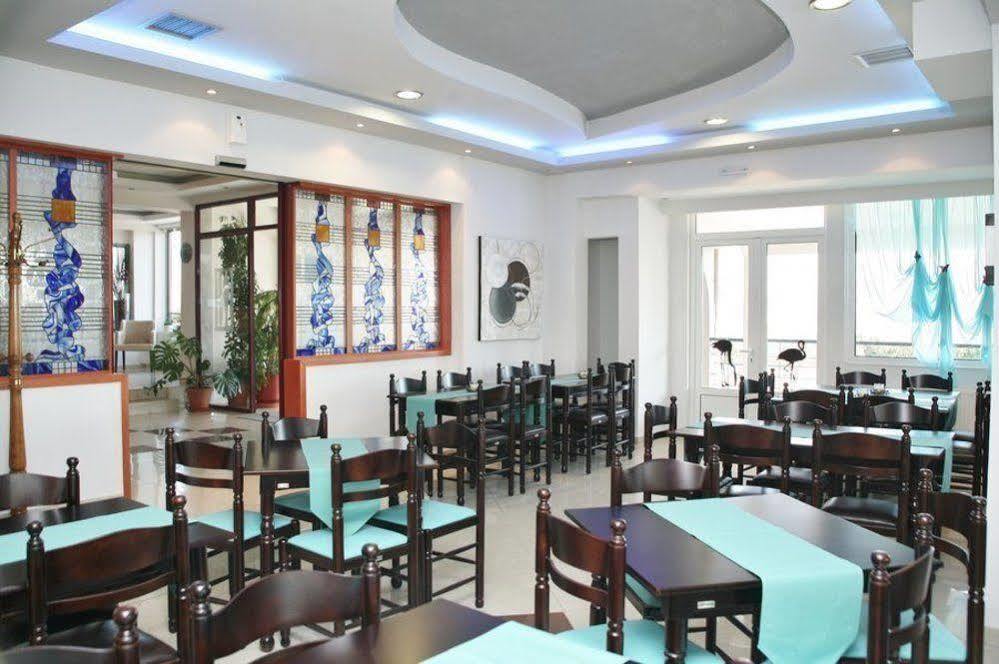 Assembly Hotel Anchialos Esterno foto